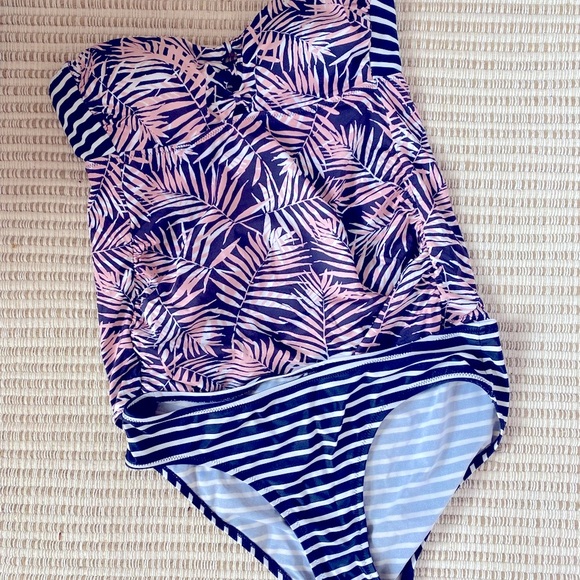 Pea in the Pod Maternity Tankini - Picture 1 of 4